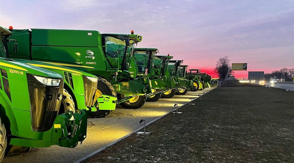 Купити трактор John Deere бу: як обрати надійну техніку з пробігом для господарства