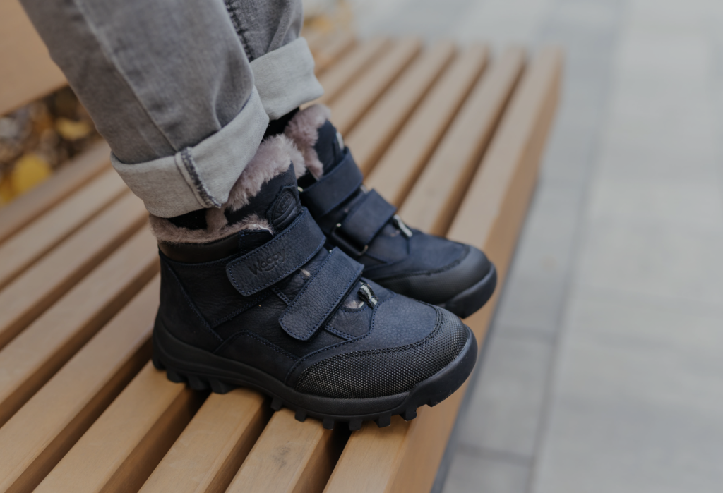 Чи можна купувати дитяче взуття на виріст: що потрібно знати батькам