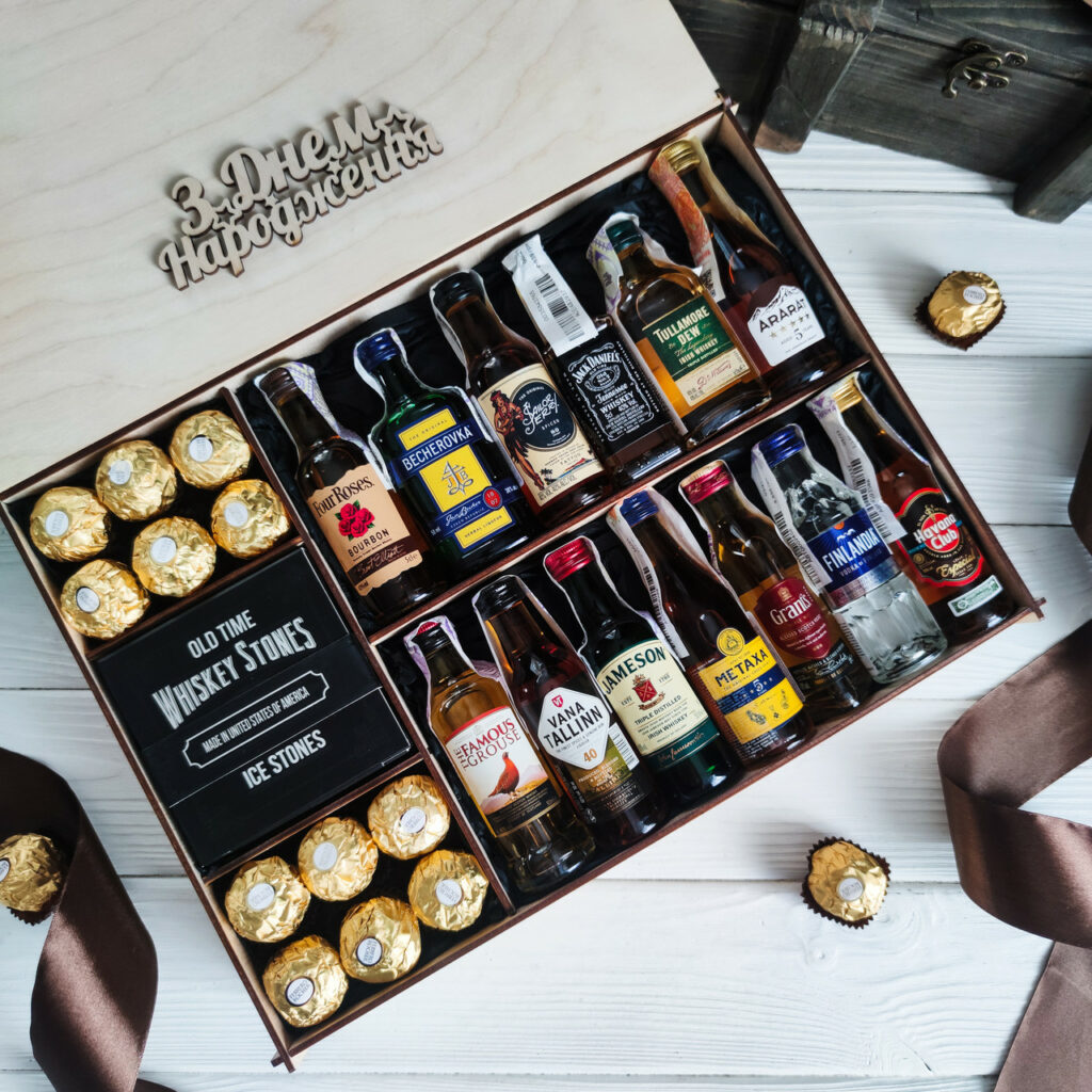 Подарункова коробка на день тата: як вибрати, чим наповнити і чому це краще за звичайний подарунок