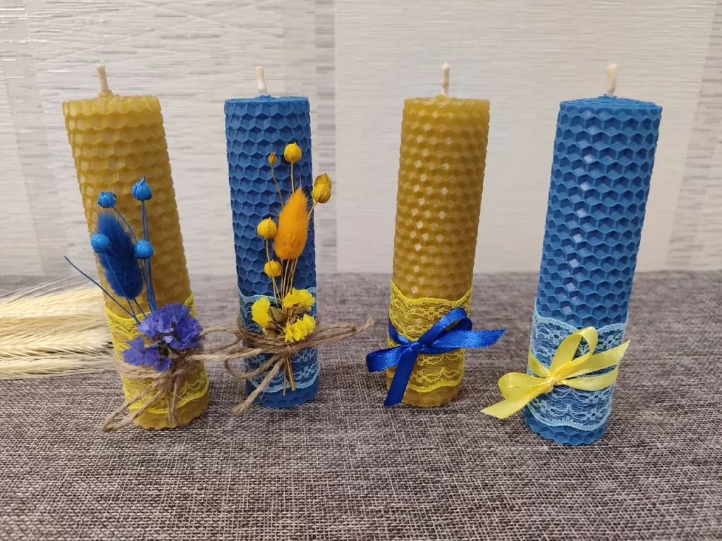 Воскові свічки своїми руками: від бджолиних стільників до затишного світла на вашому столі